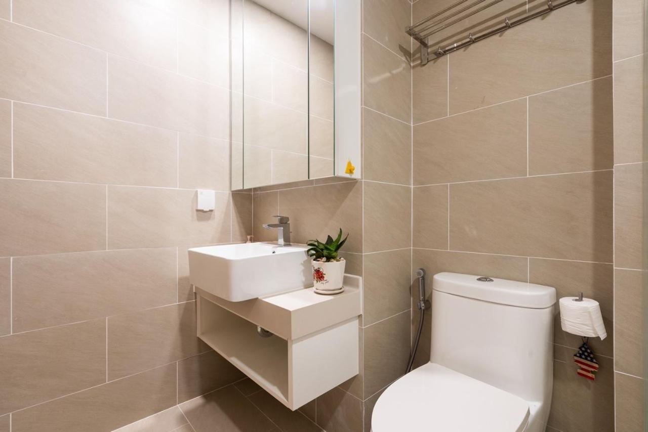 Apartment River Panorama Infinity Heights, Netflix Ho Chi Minh City