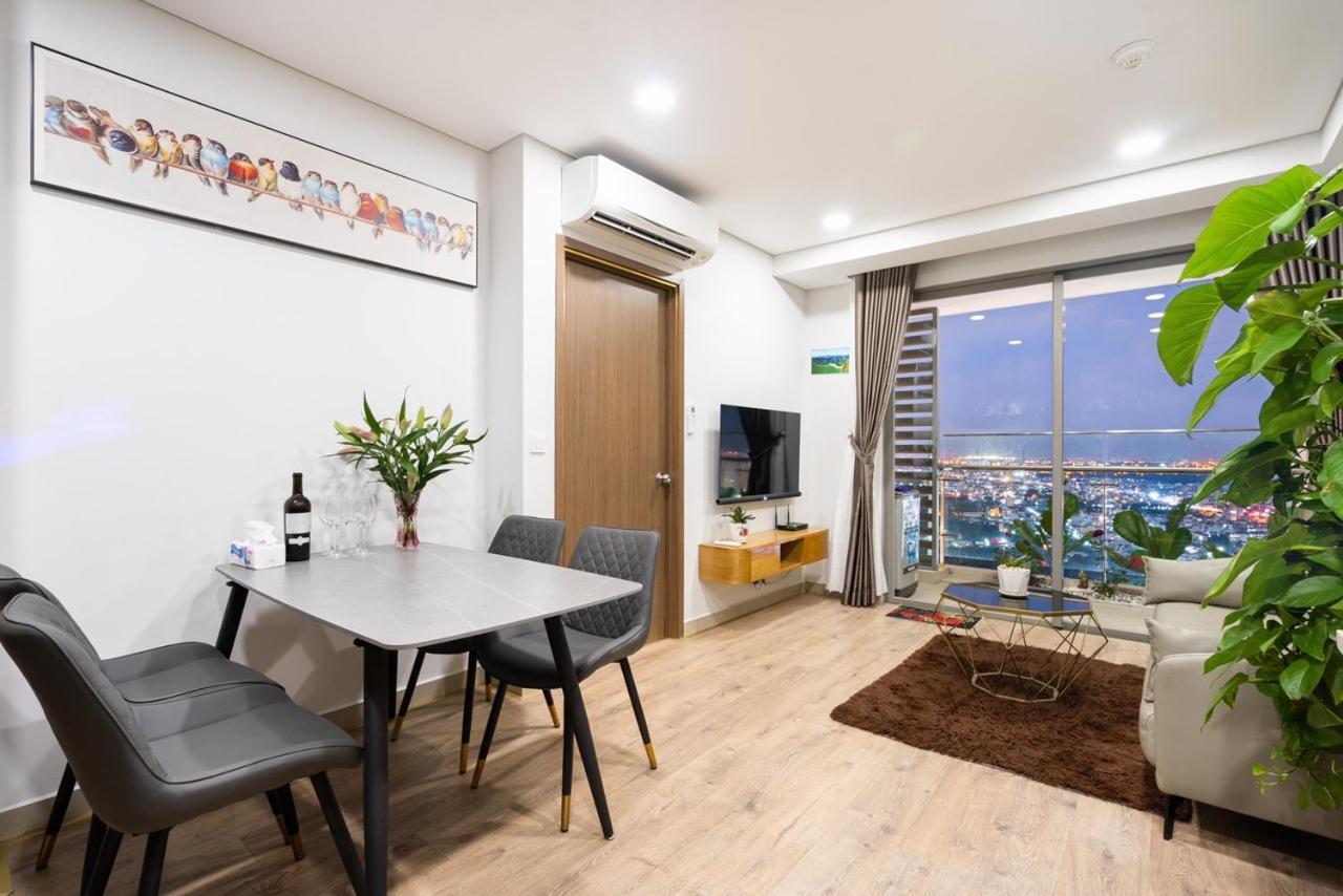 River Panorama Infinity Heights, Netflix * Ho Chi Minh City